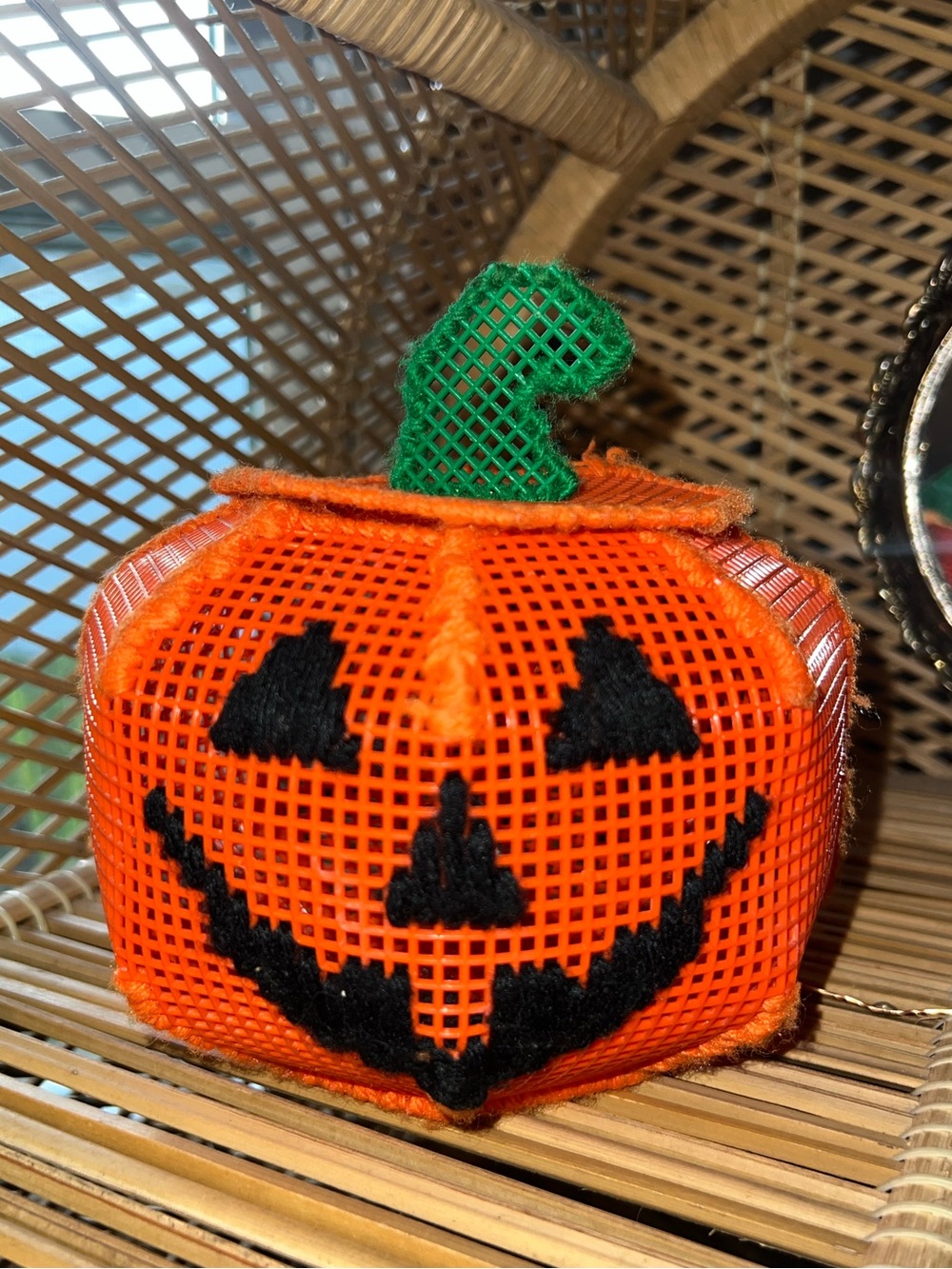 Pumpkin Jack-o'-lantern Mary Maxim Plastic threaded Decor